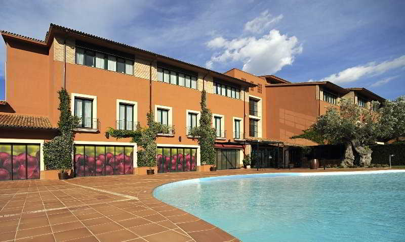 Hotel Peralada Wine Spa & Golf Exterior photo